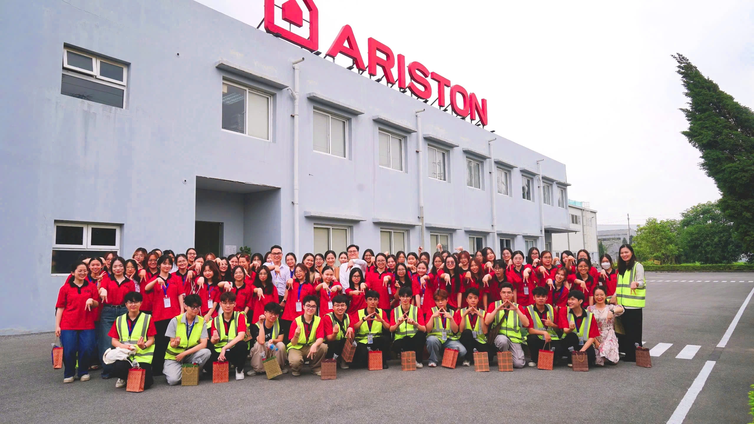 [HITSUJI x ARISTON x NEU] FACTORY TOUR & HR INSIGHT - TRẢI NGHIỆM THỰC TẾ TỪ DOANH NGHIỆP